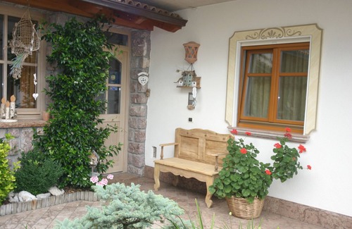 Molveno Villa | Apartments with large balconies and spectacular views of Lake Molveno *
