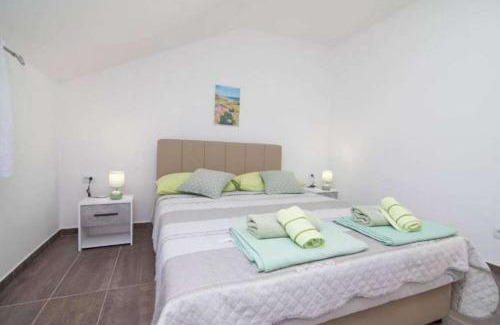 Veli Losinj Apartment | Apartments with parking space Bonic, Losinj - 23056