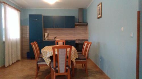 Flengi Apartment | Apartments with parking space Flengi, Porec - 15395