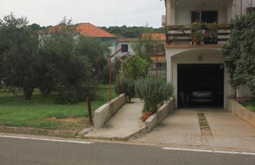 Kraj Apartment | Apartments with parking space Kraj, Pasman - 8502