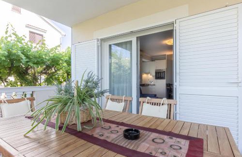 Baska Apartment | Apartments with Terrace
