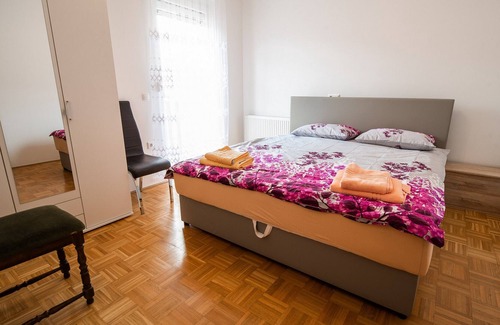 Skofljica Apartment | Apartments Želimlje - Three Bedroom Apartment 3 (zgoraj)