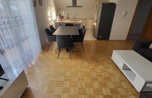 Skofljica Apartment | Apartments Želimlje - Three Bedroom Apartment 3 (zgoraj)