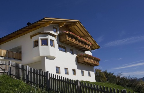 Santa Valburga Apartment | Apartments Zeppenhof - Enjoy your vacation!