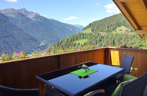 Santa Valburga Apartment | Apartments Zeppenhof - Enjoy your vacation!