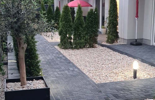 Eutritzsch Apartment | Apartments zum Modernen Übernachten und Wohlfühlensowie Terrasse in den Garten