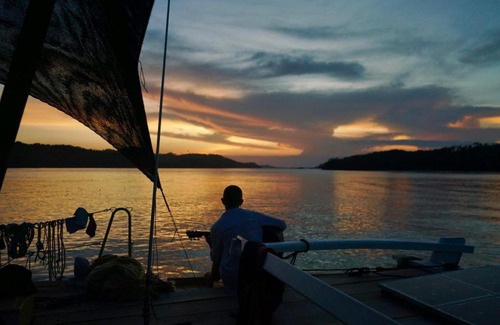 Nusatupo Resort | Apatiki sailing boat