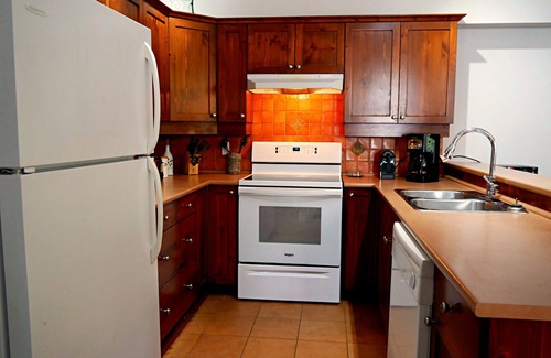 Okanagan-Similkameen House | APEX Cozy Copper Creek Townhouse w/Hot Tub on Skating Loop