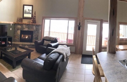Okanagan-Similkameen Ski Chalet | Apex FAMILY, TEAM or WORK Retreat - Apex Mountain Resort near Penticton, BC