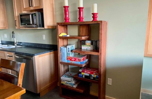 Okanagan-Similkameen Condo | Apex Mountain ~ The Wooden Nickel