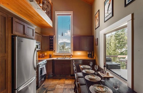 Okanagan-Similkameen House | Apex Mountain ~ Trailside Lodge ~ Ski In Ski Out