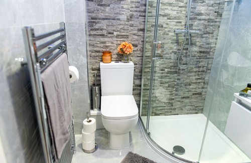 Bradford Apartment | Aphrodite Suites - Deluxe Apartment Suite