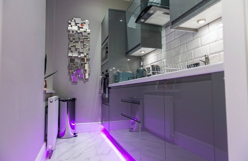 Huddersfield Apartment | Aphrodite Suites Huddersfield