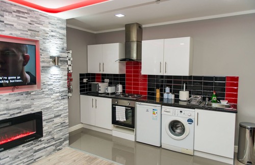 Bradford Apartment | Aphrodite Suites - The Love Nest JET SPA Suite