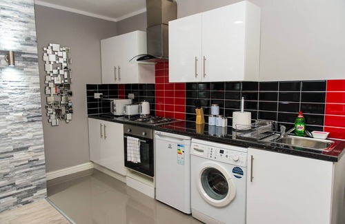 Bradford Apartment | Aphrodite Suites - The Love Nest JET SPA Suite