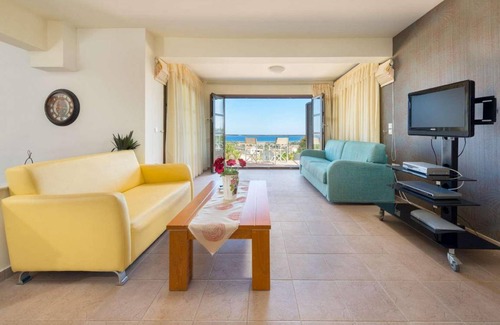 Lindos Villa | Aphroditi Kalathos