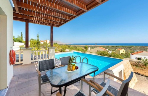 Lindos Villa | Aphroditi Kalathos