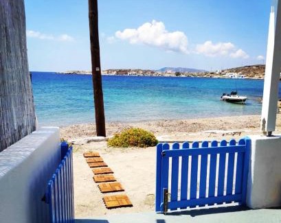 Kimolos Apartment | Apleton Beach House Kimolos at Zacharias Beach