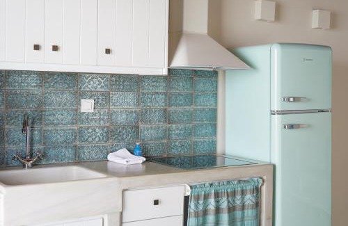 Kimolos Apartment | Apleton Beach House Kimolos at Zacharias Beach