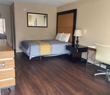 Winchester Hotel | APM Inn and Suites