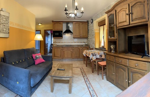 Cue Cottage | Apmto rural La Hilera d'Abaju for 2/3 people. Cue, Llanes.