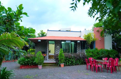 Maliwada House | Apna Farmhouse - Private Villa with Pool & Play area - Near Fort -15 min to Ellora Caves