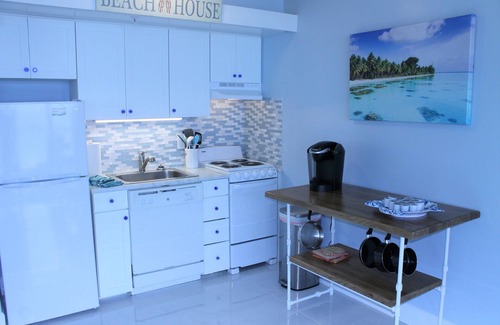 Marco Island Condo | Apollo 402 - Beautifully Remodeled