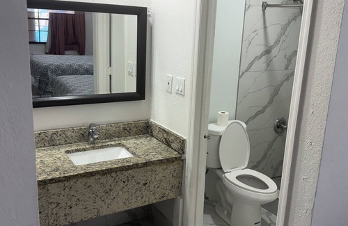 Historic Downtown Kissimmee Hotel | Apollo Inn