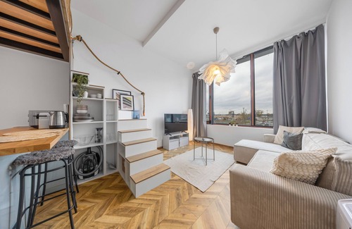 Nivy Apartment | Apollo Luxe Studio & Near Donwtown, Parking