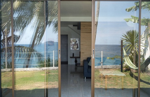 Zamboanguita House | Apoview Beachhouse. Beach, Beauty, Bliss