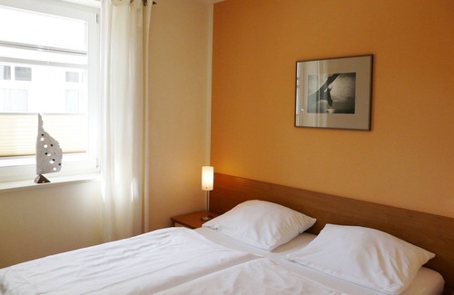 Sassnitz Apartment | App. 1 - Hühnergott - Villa Am Steinbach in the historic center - 150m to the Baltic Sea