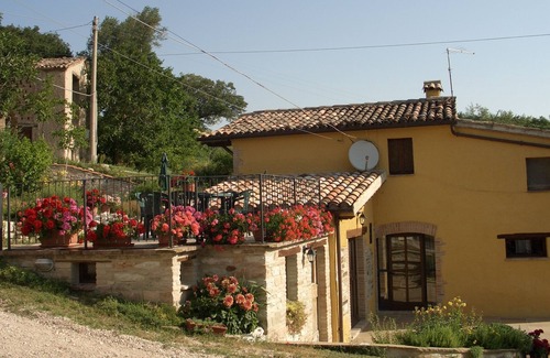 Avacelli Apartment | App. LA TANA B&B Bosimano-Grotte di Frasassi max. 8 people