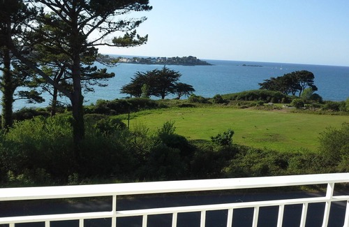 Plestin-les-Greves Apartment | App. Les Roches d'Argent-Sea View, Beaches, Heated Indoor Pool.
