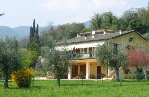 Roe Volciano Apartment | App. Margherita with swimming pool - surrounded by greenery for relaxing holidays