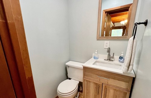 Mill Ridge House | Appalachian Breeze - Hot Tub, Firepit, Wi-Fi