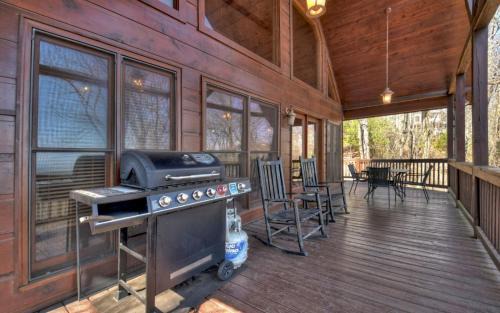 Blue Ridge Villa | Appalachian Sunrise Amazing views Close to Blue Ridge hike from the cabin