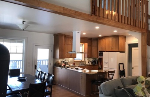 Ferrum House | Appalachians Inspired, Custom Built 2015, Solar Powered With Mountain Views