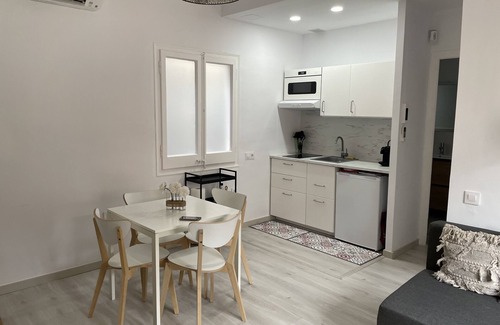 Collblanc y La Torrassa Apartment | Appartement Cosy et Lumineux