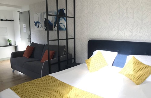 Saint-Germain-les-Corbeil Apartment | Appartement 223 Moderne Gris