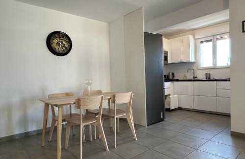 Euromed - La Joliette Apartment | Apparemment lumineux (3 lits, 2 chambres, 1 salon) 2ème Arrondissement