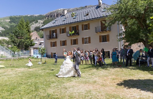 Monetier-les-Bains Apartment | Appart. Étendard Pour 8 Personnes Dans Maison Ancienne Rénovée