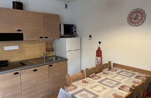 Villar-d'Arene Apartment | Appart 12 in a mountain village: nature and relaxation in Meije country