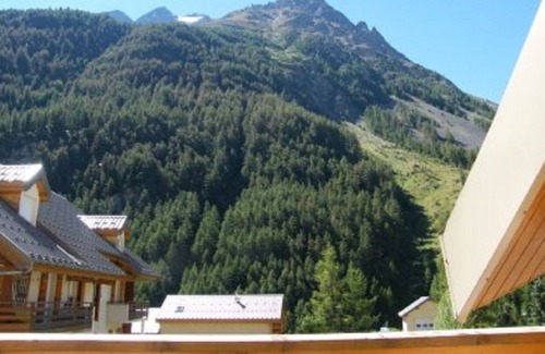 Villar-d'Arene Apartment | Appart 13 in a mountain village: nature and relaxation in the Pays de la Meije