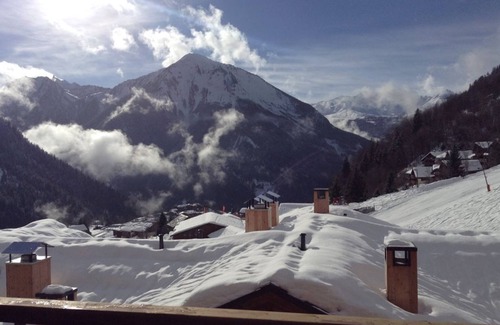 Champagny-en-Vanoise Apartment | Appart* Champagny La Plagne-Skis at your feet