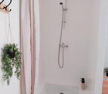 Chalons-en-Champagne Apartment | Appart complet - 2 à 4 personnes coeur de ville