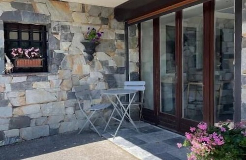 Chatillon-sur-Cluses Apartment | Appart Dans Chalet AU Calme VUE Imprenable Alpes