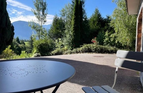 Chatillon-sur-Cluses Apartment | Appart Dans Chalet AU Calme VUE Imprenable Alpes