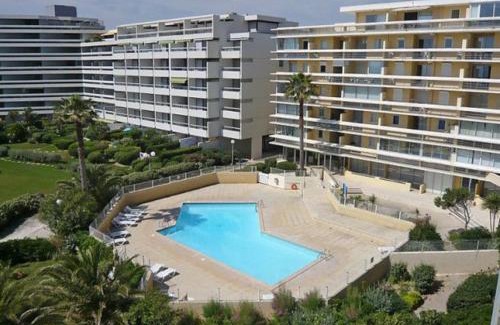 La Cote Radieuse Apartment | Appart face à la mer les pieds dans l'eau