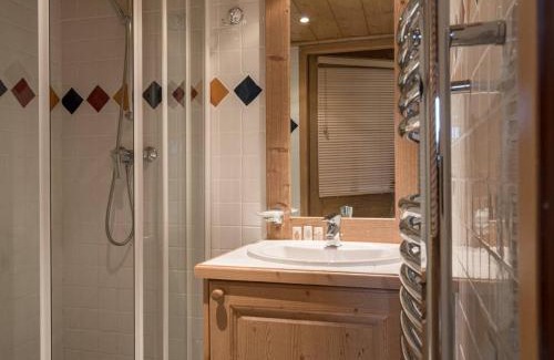 Saint-Martin-de-Belleville Apartment | Appart 4* avec piscine & spa, pied de pistes, 3 ch, 85m² - Saint-Martin-de-Belleville - FR-1-461-8