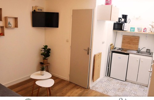 Chasseneuil-du-Poitou Apartment | Appart Hotel T1 EasyPop - 5 min Futuroscope - Rentals du Grand Pont